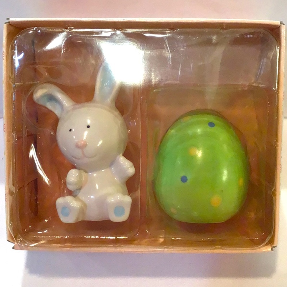 Russ Salt Pepper Easter Bunny & Easter Egg  NEW